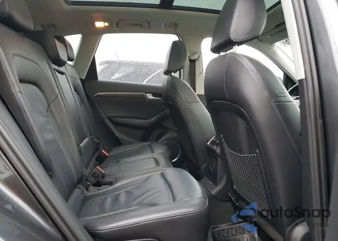 2015 Audi Q5 Premium Plus z USA, uszkodzony, nr VIN WA1LFAFP7FA097734